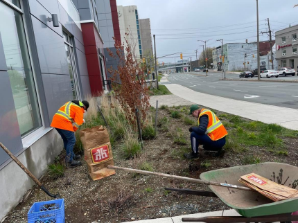 Convenience Crew Gardening Team 2022